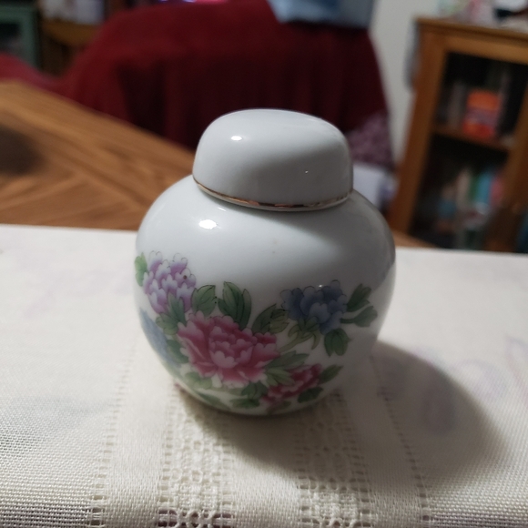 Vintage Small Ginger Jar - Picture 1 of 9